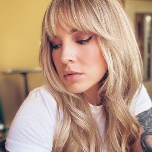 Meet your Posher, Maegy